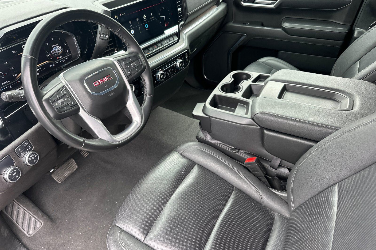 Used 2025 GMC Sierra 1500 SLT RWD image 10
