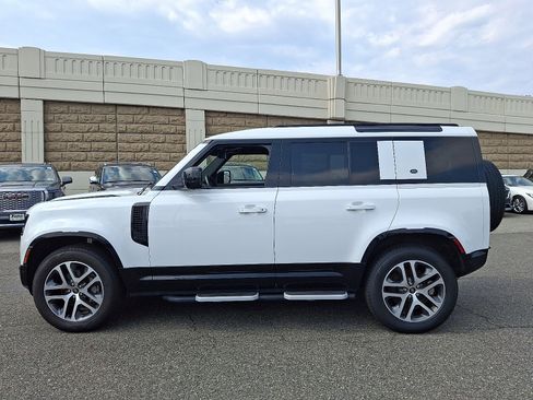 Used 2022 Land Rover Defender 110 X-Dynamic HSE image 7