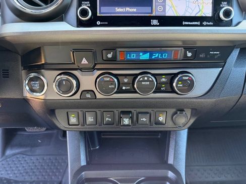 Used 2021 Toyota Tacoma TRD Sport w/ TRD Premium Sport Package AWD/4WD image 23