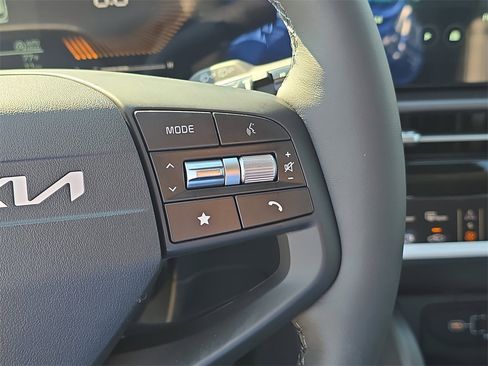 New 2026 Kia Sportage EX image 35