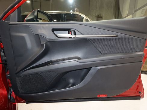 Used 2025 Toyota Camry LE image 18