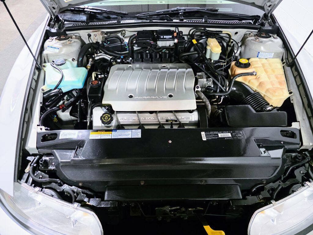 Used 1997 Oldsmobile Aurora FWD image 7
