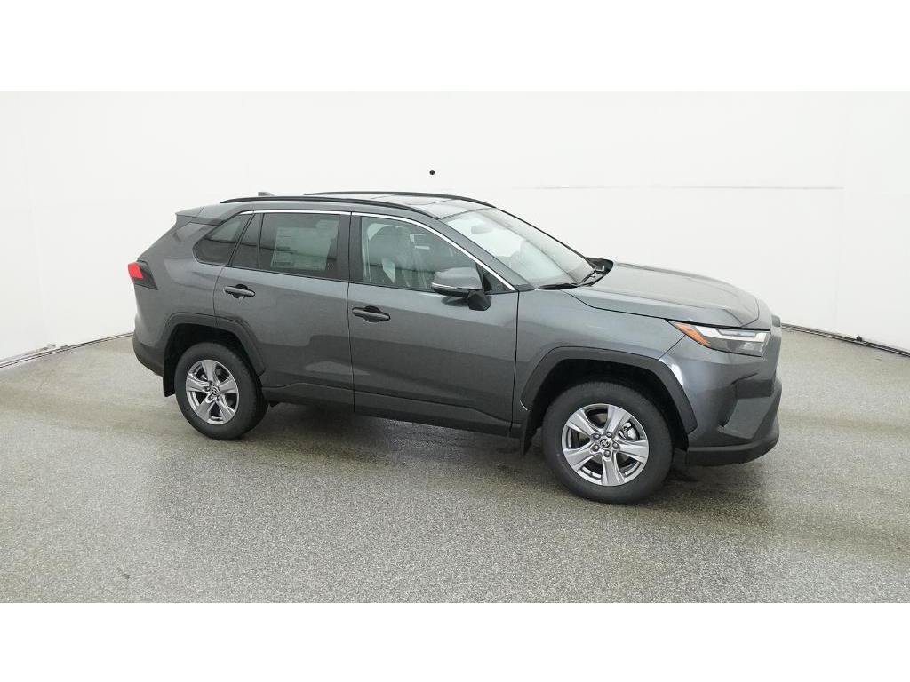 Used 2025 Toyota RAV4 XLE w/ Convenience Package FWD image 16