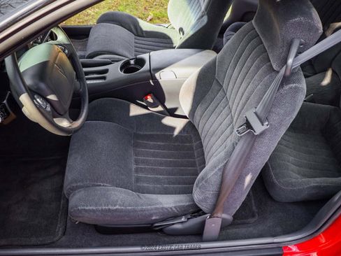 Used 1997 Pontiac Firebird Coupe w/ Opt Pkg image 74