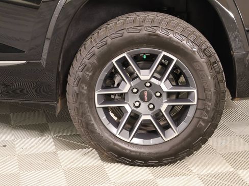 Used 2026 GMC Terrain AT4 w/ Convenience Package III AWD/4WD image 20