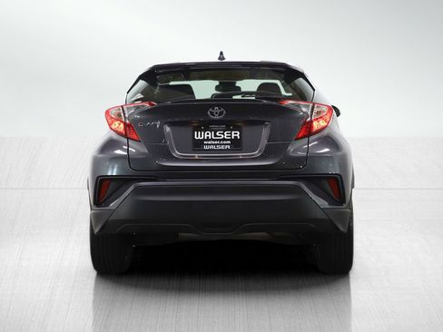 Used 2021 Toyota C-HR XLE image 4