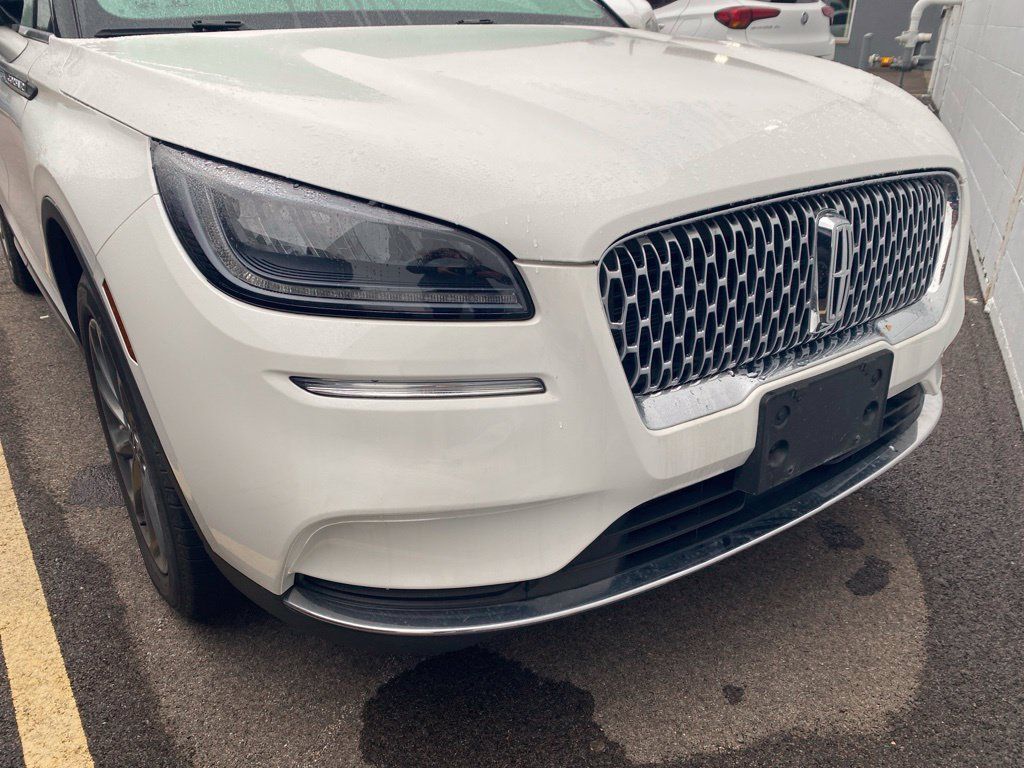 Used 2022 Lincoln Corsair AWD w/ Premium Package image 5