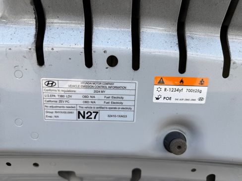 Used 2024 Hyundai Ioniq 5 SEL RWD image 14
