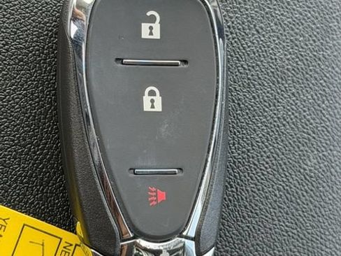 Used 2024 Chevrolet Equinox LS w/ LS Convenience Package FWD image 23