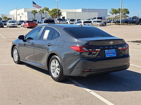 Used 2026 Toyota Camry LE w/ Convenience Package image 4