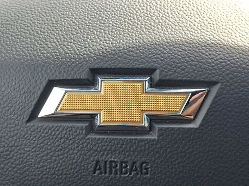 Used 2025 Chevrolet Equinox LT image 30