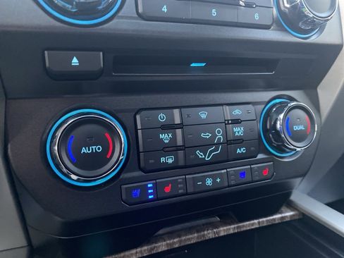 Used 2017 Ford F250 Lariat w/ Lariat Ultimate Package image 29