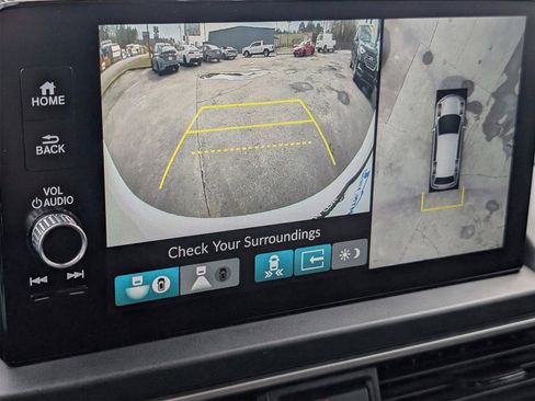 Used 2025 Honda Pilot Elite image 23