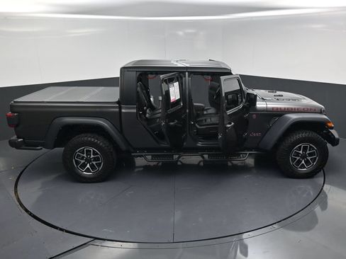 Used 2024 Jeep Gladiator Rubicon w/ Convenience Group AWD/4WD image 22