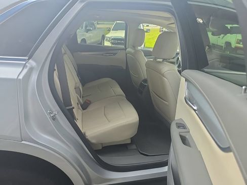 Used 2020 Cadillac XT5 Premium Luxury AWD/4WD image 13