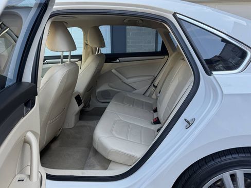Used 2014 Volkswagen Passat 1.8T SE FWD image 22