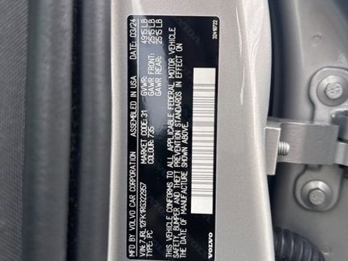 Used 2024 Volvo S60 B5 Core image 25