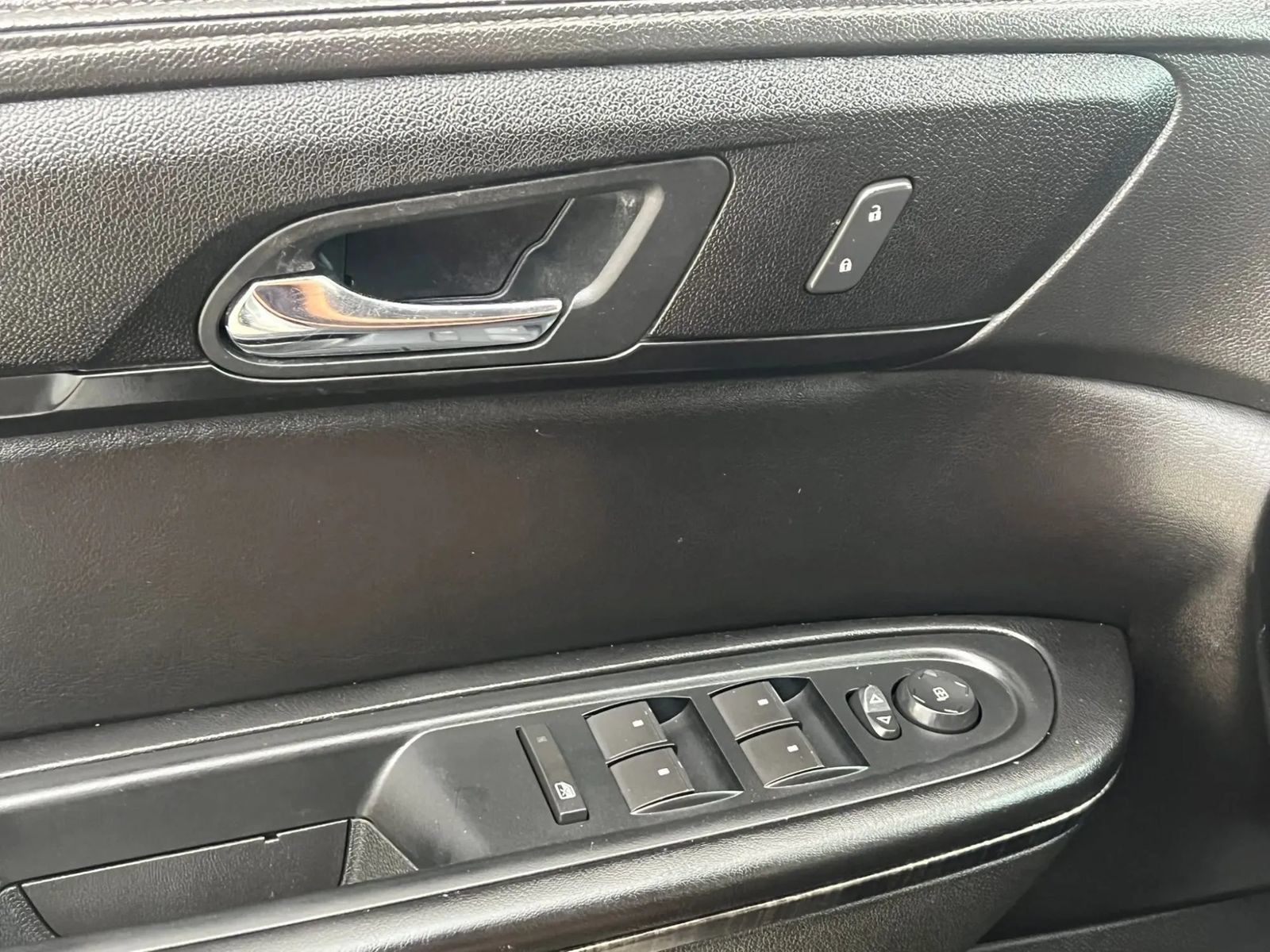 Used 2015 GMC Acadia SLT AWD/4WD image 29