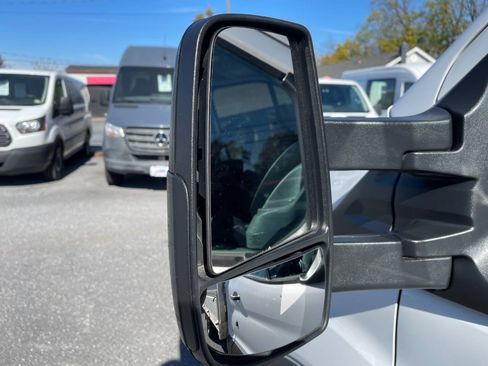 Used 2018 Ford Transit 250 138 RWD image 32