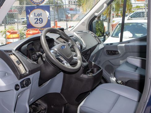 Used 2019 Ford Transit 250 148 Medium Roof image 10