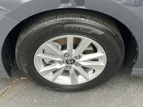 Used 2025 Toyota Camry LE image 33