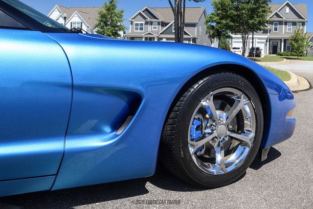 Used 1998 Chevrolet Corvette Coupe w/ Roof Pkg RWD image 78