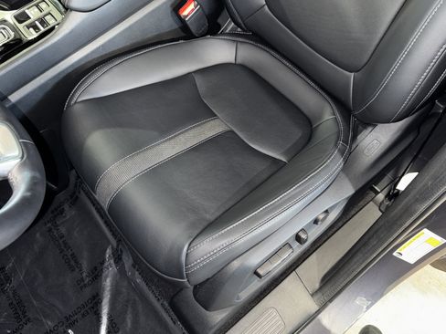 Used 2024 Honda Pilot Touring image 35