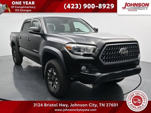 Used 2018 Toyota Tacoma TRD Off-Road w/ Technology Package AWD/4WD image 1