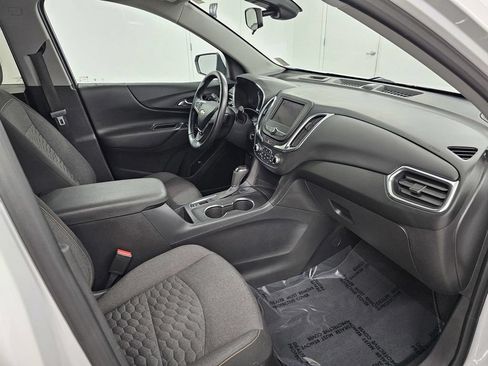 Used 2021 Chevrolet Equinox LT FWD image 25