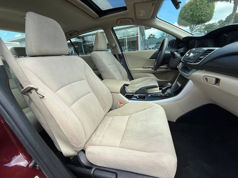Used 2015 Honda Accord EX image 18