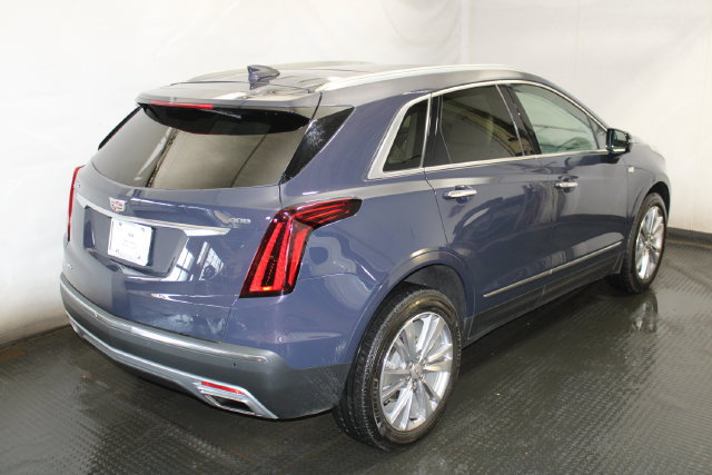 Used 2024 Cadillac XT5 Premium Luxury w/ LPO, Floor Liner Package AWD/4WD image 4