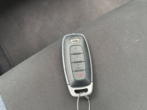 Used 2025 Nissan Versa SV FWD image 20