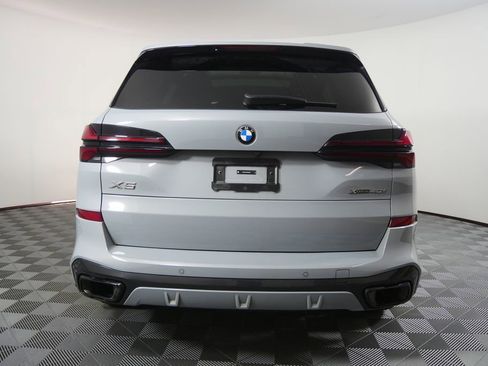 Used 2025 BMW X5 xDrive40i w/ M Sport Package image 4