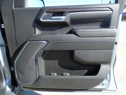 Used 2025 GMC Sierra 1500 SLT image 31