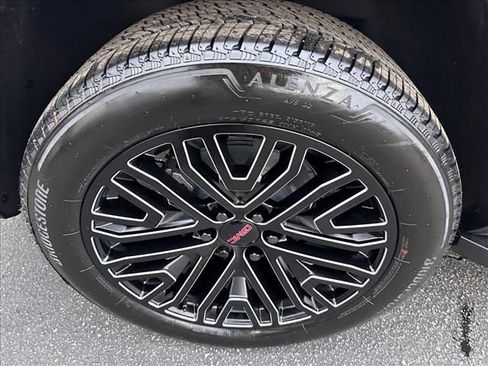 New 2026 GMC Yukon XL Elevation image 12