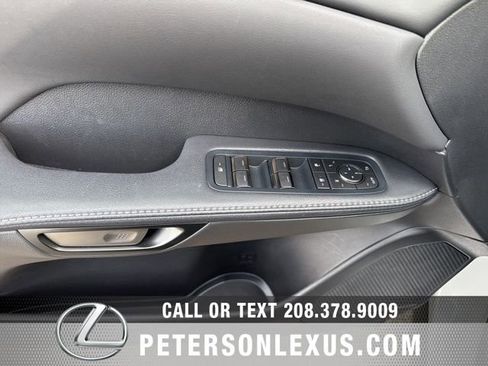 Used 2025 Lexus RX 350h w/ Convenience Package image 22