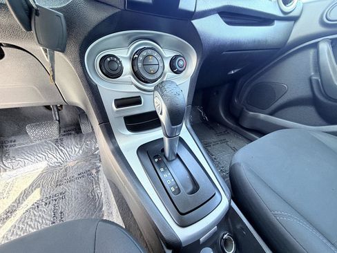 Used 2019 Ford Fiesta SE FWD image 16