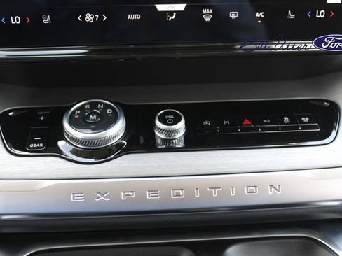 New 2027 Ford Expedition Platinum w/ Driver's Package RWD image 15