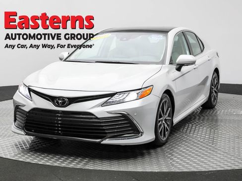 Used 2023 Toyota Camry XLE w/ Navigation Package image 1