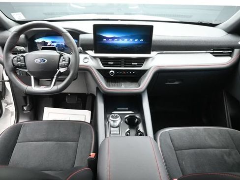 Certified 2025 Ford Explorer ST AWD/4WD image 22