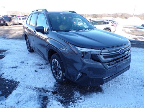 Certified 2026 Subaru Forester Premium image 3