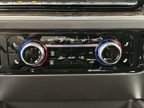 New 2025 GMC Sierra 1500 Elevation w/ Elevation Premium Package image 28