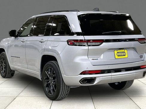 Used 2025 Jeep Grand Cherokee Limited 4xe AWD/4WD image 11