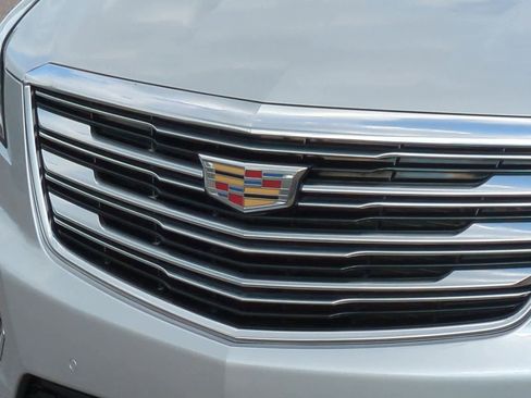 Used 2019 Cadillac XT5 Luxury image 12