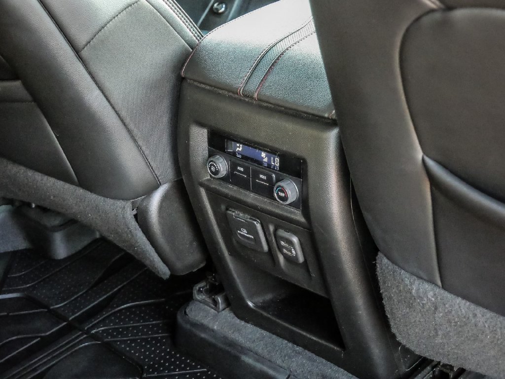 Used 2022 Chevrolet Traverse RS w/ LPO, Floor Liner Package FWD image 23