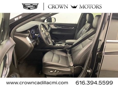 Certified 2024 Cadillac XT5 Premium Luxury w/ Technology Package AWD/4WD image 8