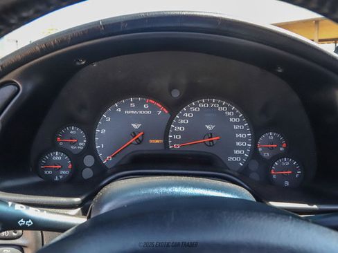 Used 1998 Chevrolet Corvette Coupe w/ Roof Pkg RWD image 35