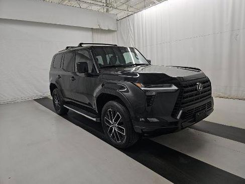 Used 2024 Lexus GX 550 w/ Accessory Package (2T) AWD/4WD image 3
