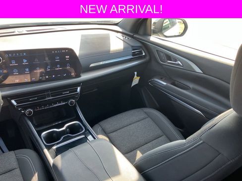 Used 2024 Chevrolet Traverse LT w/ LPO, Floor Liner Package image 24