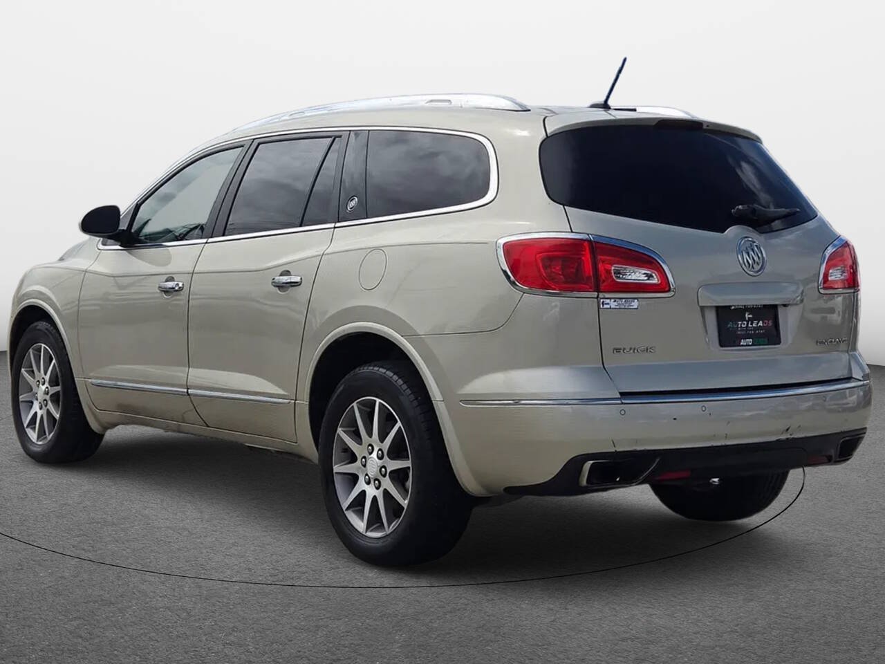 Used 2013 Buick Enclave Leather FWD image 4